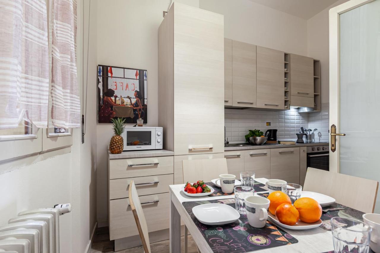 Lungarno Elegant Apartment With Panoramic Balcony بيزا المظهر الخارجي الصورة
